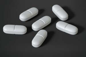 Amoxicillin and potassium clavulanate pills